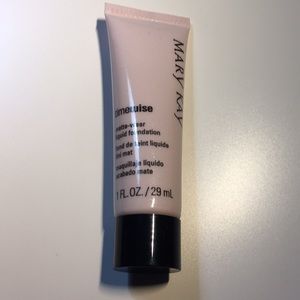 Mary Kay Ivory 5 TimeWise Liquid Foundation